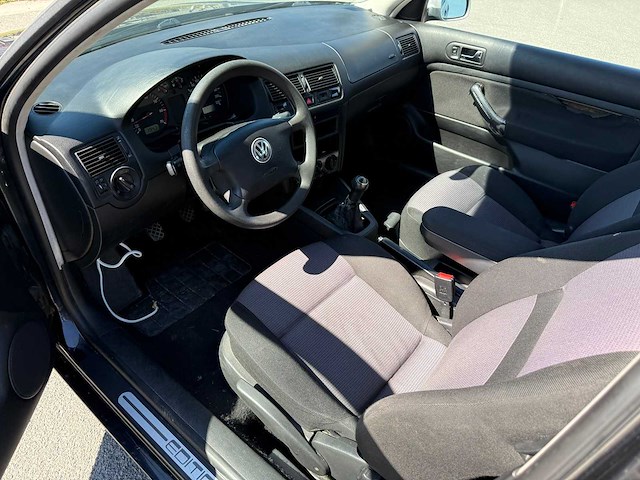 Volkswagen - 2004 - golf - 4 - afbeelding 2 van  19