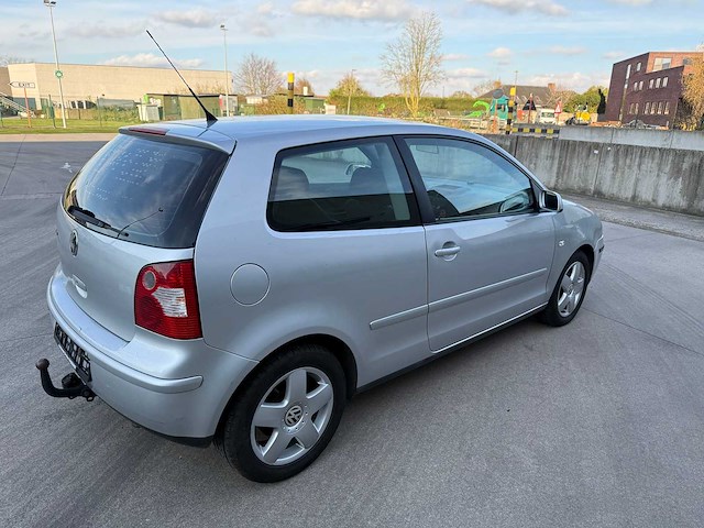 Volkswagen - 2004 - polo - personenauto - afbeelding 3 van  25