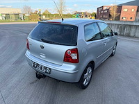 Volkswagen - 2004 - polo - personenauto - afbeelding 5 van  25