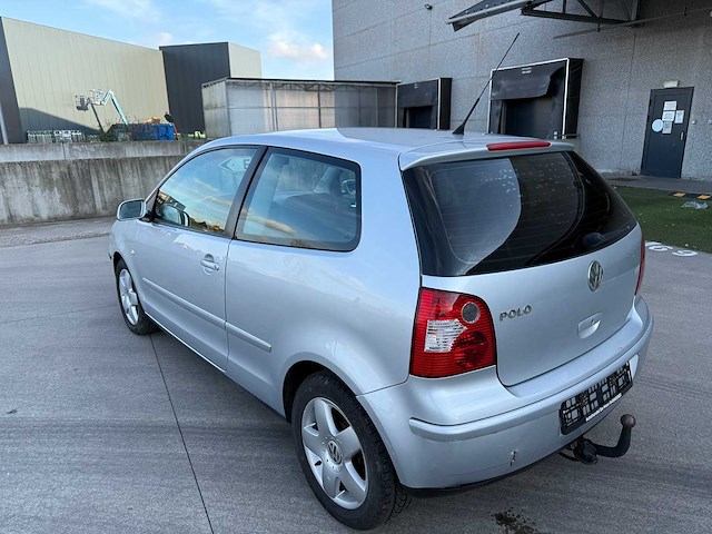 Volkswagen - 2004 - polo - personenauto - afbeelding 8 van  25