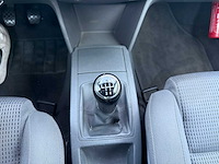 Volkswagen - 2004 - polo - personenauto - afbeelding 16 van  25