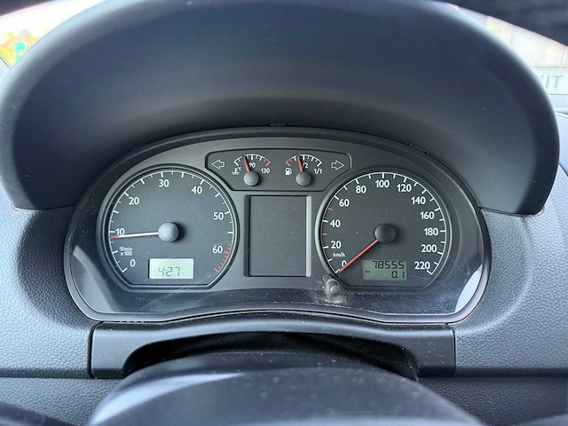 Volkswagen - 2004 - polo - personenauto - afbeelding 17 van  25