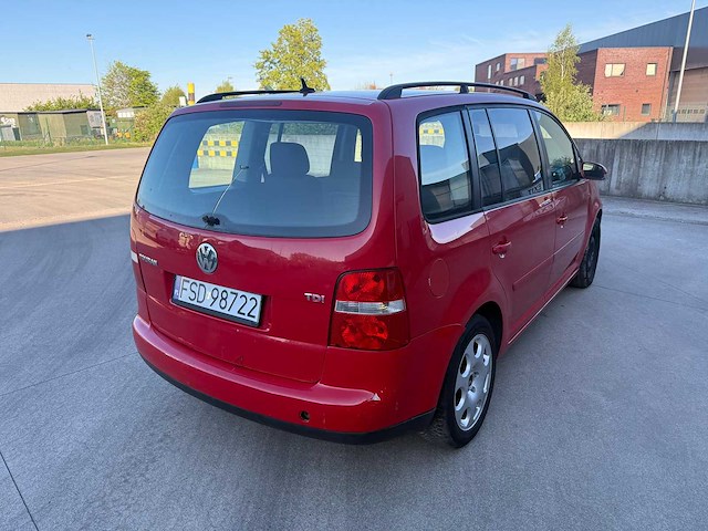 Volkswagen - 2004 - touran - personenauto - afbeelding 3 van  22