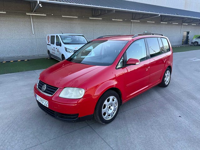 Volkswagen - 2004 - touran - personenauto - afbeelding 16 van  22