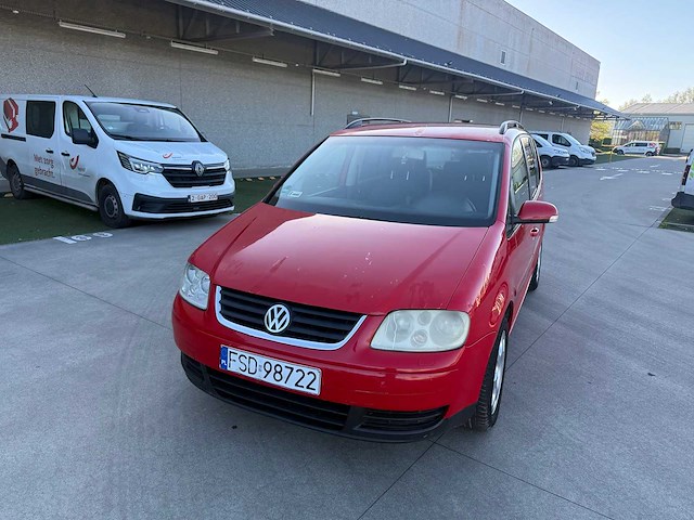 Volkswagen - 2004 - touran - personenauto - afbeelding 19 van  22