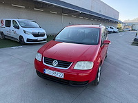 Volkswagen - 2004 - touran - personenauto - afbeelding 19 van  22