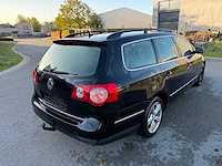 Volkswagen - 2005 - passat - personenauto - afbeelding 3 van  28