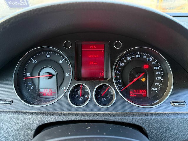 Volkswagen - 2005 - passat - personenauto - afbeelding 21 van  28