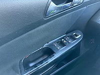 Volkswagen - 2005 - passat - personenauto - afbeelding 19 van  28