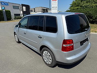 Volkswagen - 2005 - touran - 7 plaats - personenauto - afbeelding 2 van  24