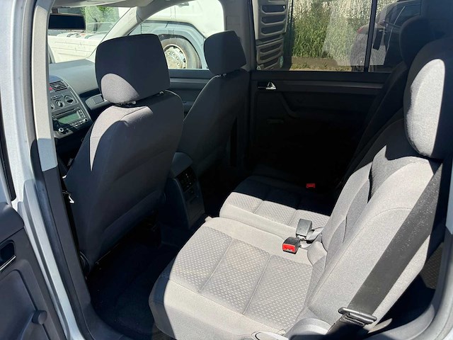Volkswagen - 2005 - touran - 7 plaats - personenauto - afbeelding 15 van  24