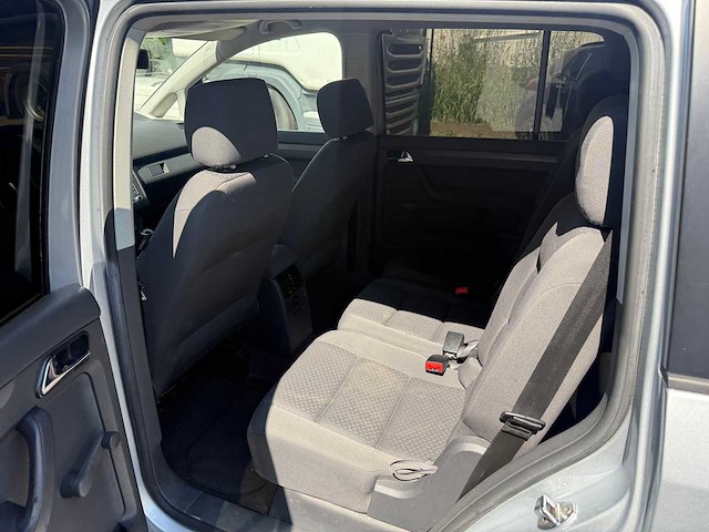 Volkswagen - 2005 - touran - 7 plaats - personenauto - afbeelding 17 van  24