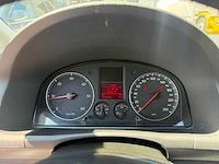 Volkswagen - 2005 - touran - 7 plaats - personenauto - afbeelding 16 van  24