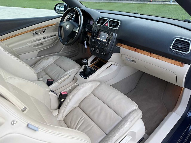 Volkswagen - 2006 - eos - cabrio - personenauto - afbeelding 14 van  29