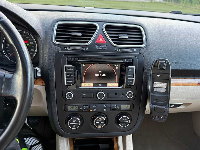 Volkswagen - 2006 - eos - cabrio - personenauto - afbeelding 19 van  29