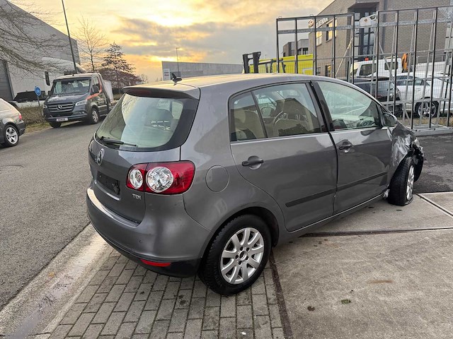 Volkswagen - 2006 - golf plus - personenauto - afbeelding 2 van  28
