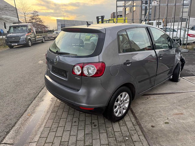 Volkswagen - 2006 - golf plus - personenauto - afbeelding 3 van  28