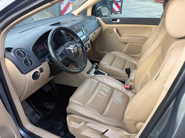 Volkswagen - 2006 - golf plus - personenauto - afbeelding 13 van  28
