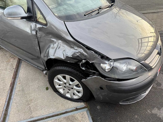 Volkswagen - 2006 - golf plus - personenauto - afbeelding 27 van  28