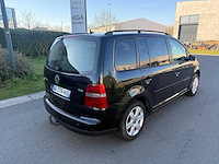 Volkswagen - 2006 - touran - 7 plaats - personenauto - afbeelding 2 van  25