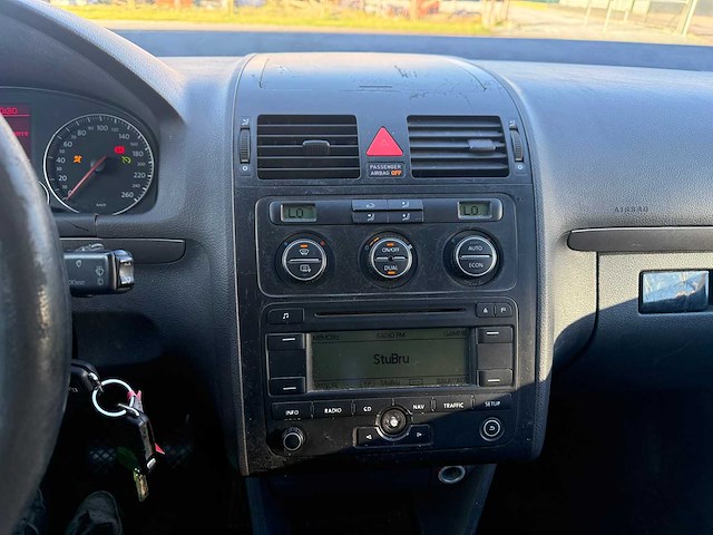 Volkswagen - 2006 - touran - 7 plaats - personenauto - afbeelding 13 van  25