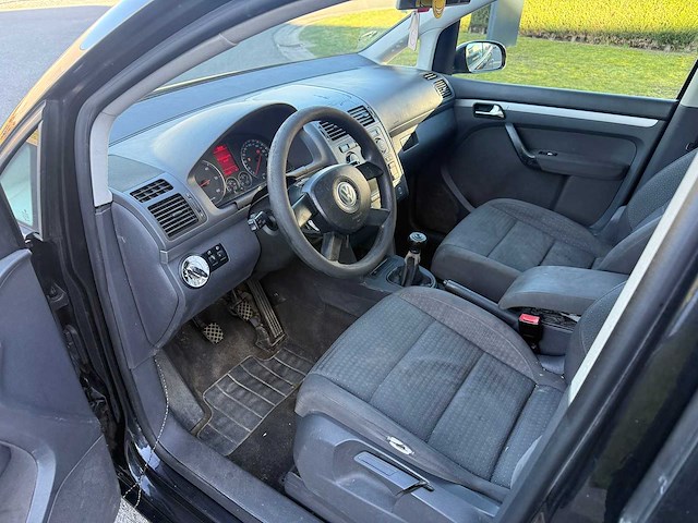 Volkswagen - 2006 - touran - 7 plaats - personenauto - afbeelding 1 van  1