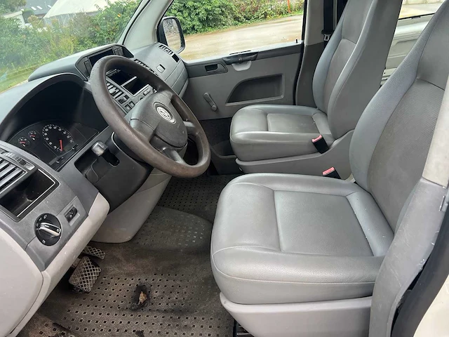 Volkswagen - 2007 - transporter - minibus - personenauto - afbeelding 19 van  30