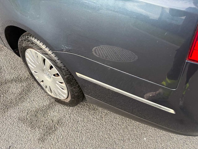 Volkswagen - 2008 - passat - personenauto - afbeelding 8 van  25