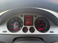 Volkswagen - 2008 - passat - personenauto - afbeelding 15 van  25