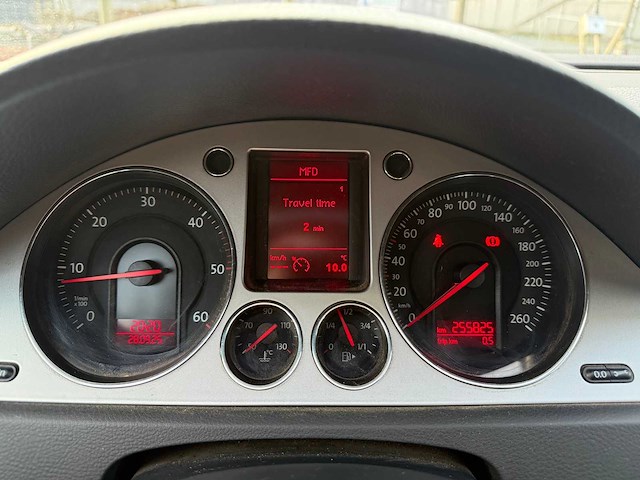 Volkswagen - 2008 - passat - personenauto - afbeelding 16 van  25