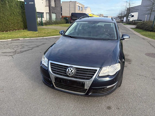 Volkswagen - 2008 - passat - personenauto - afbeelding 21 van  25