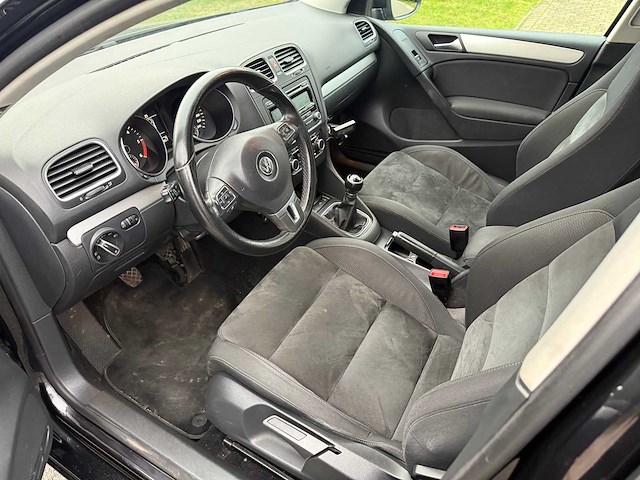 Volkswagen - 2009 - golf 6 - personenauto - afbeelding 19 van  44