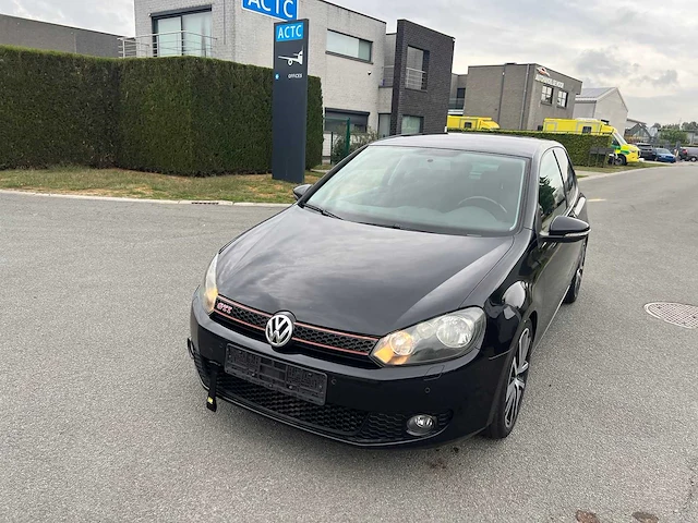 Volkswagen - 2010 - golf - 6 - personenauto - afbeelding 23 van  42