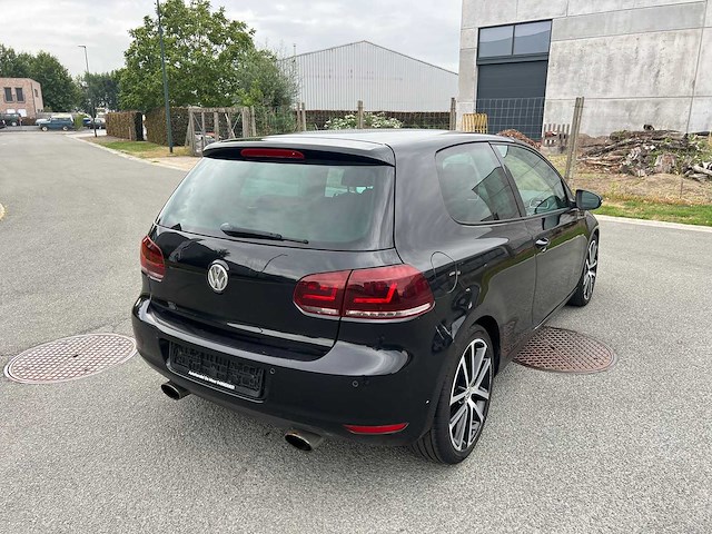 Volkswagen - 2010 - golf - 6 - personenauto - afbeelding 2 van  42