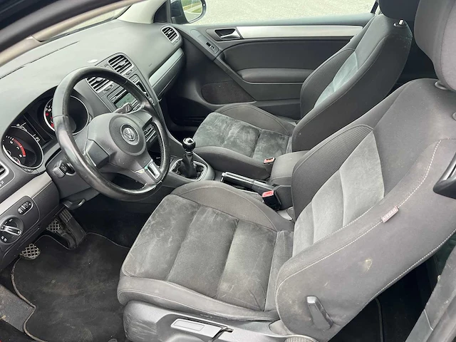 Volkswagen - 2010 - golf - 6 - personenauto - afbeelding 34 van  42