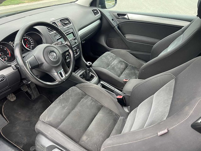 Volkswagen - 2010 - golf - 6 - personenauto - afbeelding 17 van  42