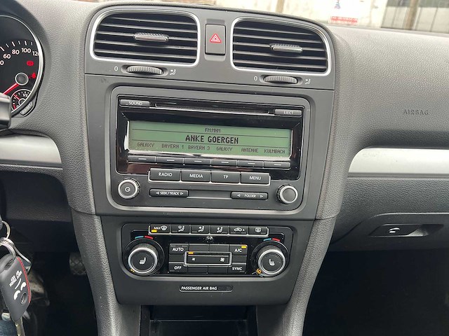 Volkswagen - 2010 - golf - 6 - personenauto - afbeelding 19 van  42