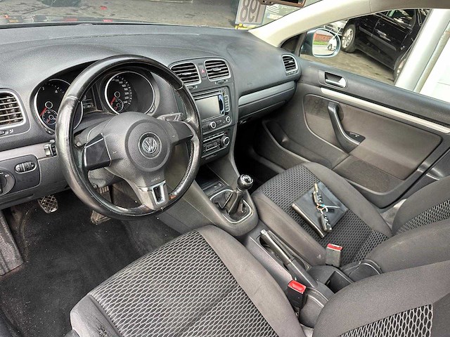 Volkswagen - 2010 - golf - personenauto - afbeelding 3 van  25