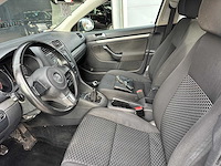 Volkswagen - 2010 - golf - personenauto - afbeelding 8 van  25