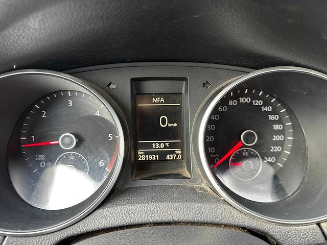 Volkswagen - 2010 - golf - personenauto - afbeelding 10 van  25