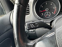 Volkswagen - 2010 - golf - personenauto - afbeelding 13 van  25