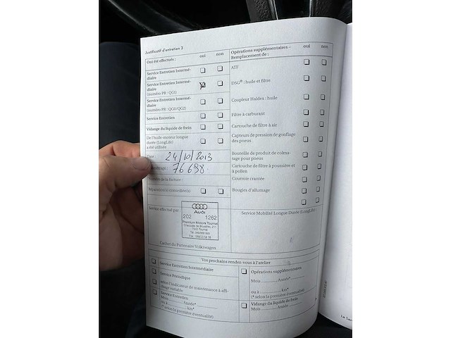 Volkswagen - 2010 - golf - personenauto - afbeelding 17 van  25