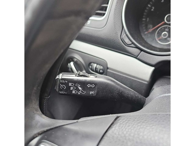 Volkswagen - 2010 - golf 6 - personenauto - afbeelding 11 van  24