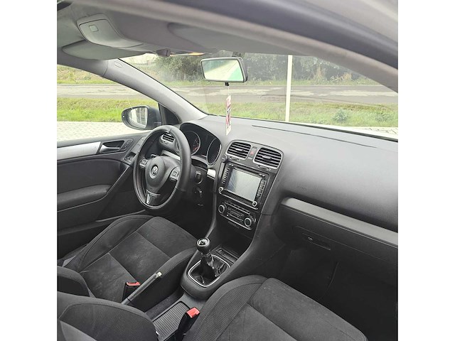 Volkswagen - 2010 - golf 6 - personenauto - afbeelding 13 van  24