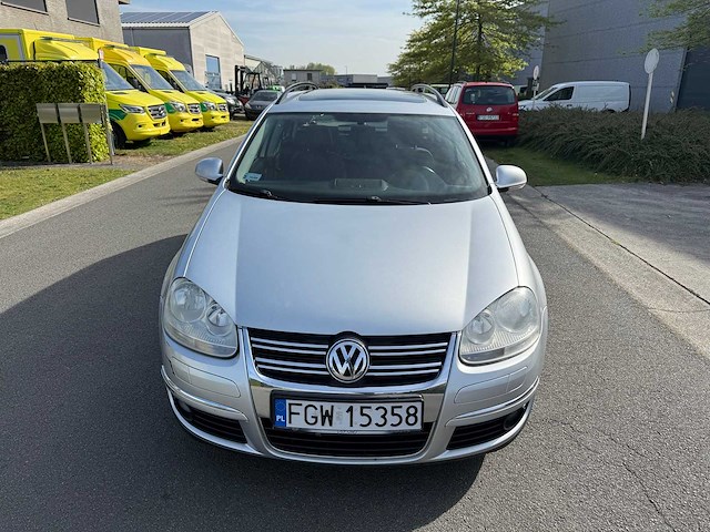Volkswagen - 2010 - golf break - personenauto - afbeelding 13 van  17