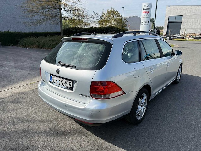 Volkswagen - 2010 - golf break - personenauto - afbeelding 16 van  17