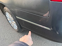 Volkswagen - 2010 - passat - personenauto - afbeelding 5 van  27