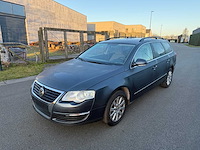 Volkswagen - 2010 - passat - personenauto - afbeelding 12 van  27