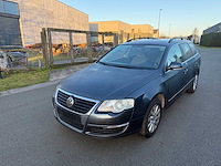 Volkswagen - 2010 - passat - personenauto - afbeelding 21 van  27