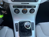 Volkswagen - 2010 - passat - personenauto - afbeelding 24 van  27